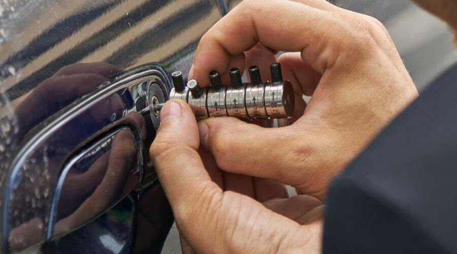 Professional gutter cleaning in Camp Sherman, OR